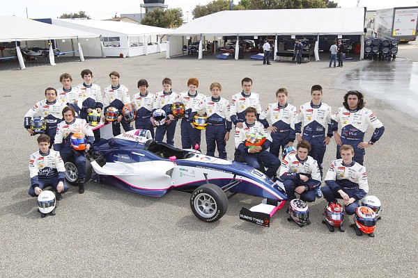 photo dppi groupe pilotes2012